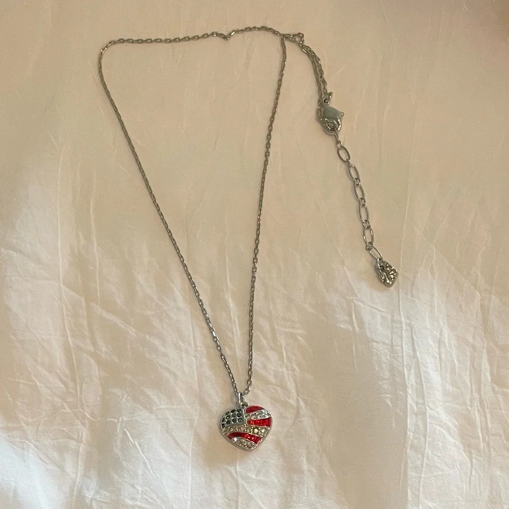 🇺🇸 Swarovski USA American Flag Heart Necklace ~ Signed & Sparkling Patriotic! - Picture 3 of 8